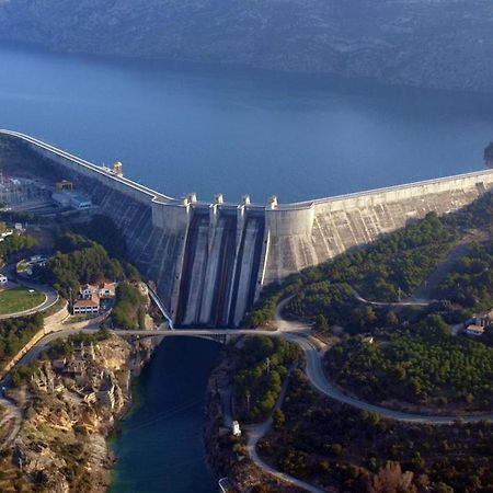 Hotel Las Acacias El Grado Dış mekan fotoğraf